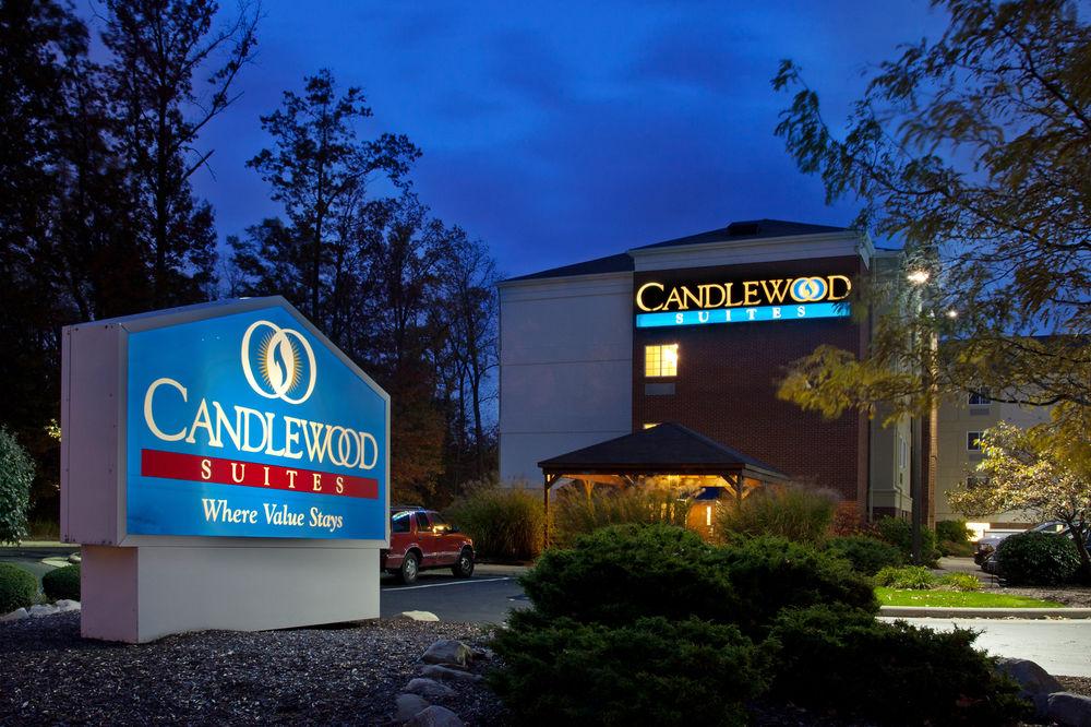 Sonesta Simply Suites Cleveland North Olmsted Airport Exterior photo