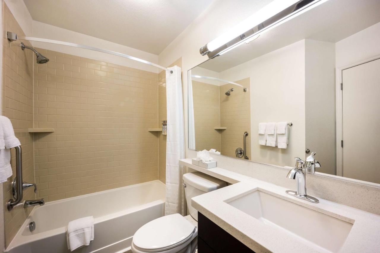 Sonesta Simply Suites Cleveland North Olmsted Airport Exterior photo