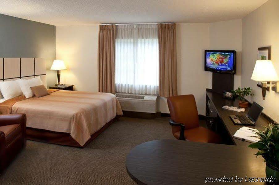Sonesta Simply Suites Cleveland North Olmsted Airport Exterior photo